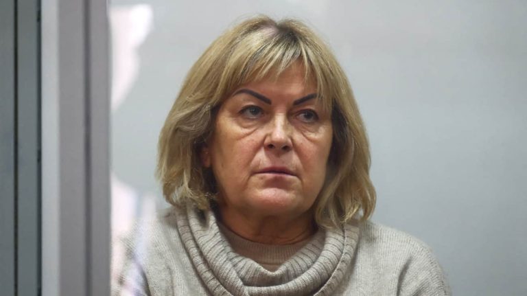 Екскерівниці Хмельницької МСЕК суд продовжив арешт і вкотре зменшив суму застави