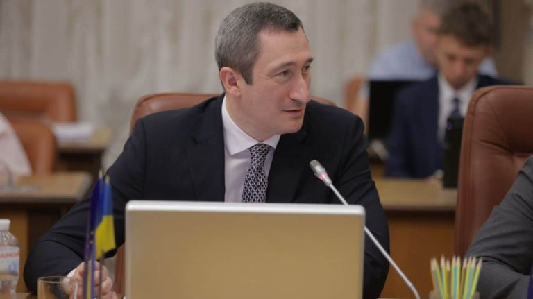 Компанія DIM припинла спывпрацю з маркетологиню, яка внесла 44 млн застави за Чернишова