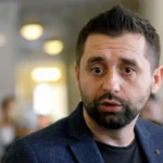 Арахамія стане доктором філософії? Експерти вже знайшли в дисертації депутата купу помилок, плагіат і сліди ШІ