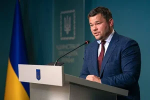 Ексглава Офісу президента подав позов проти Зеленського (документ)